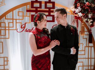 Isabel Skau and Jeremy (Jez) Swanson first locked eyes across the churchyard in November 2019. Jez was busy organizing an event for the Sunday school 