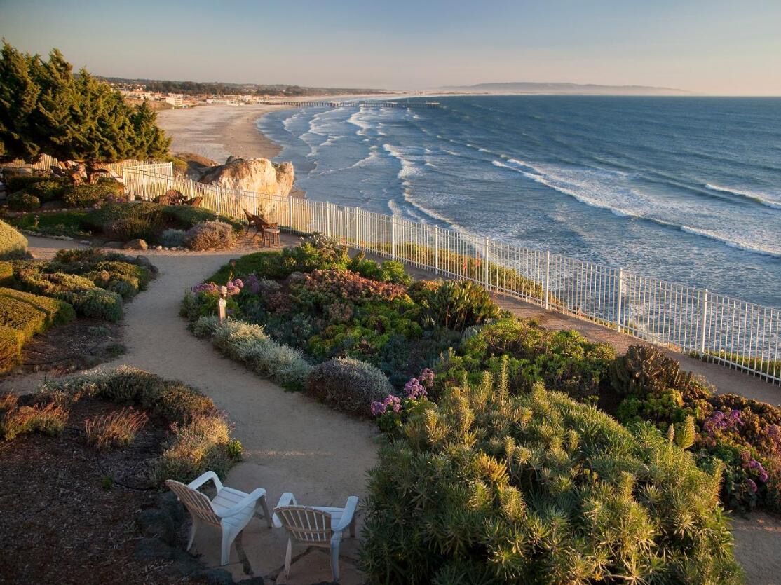 Picture of Cottage Inn By the Sea