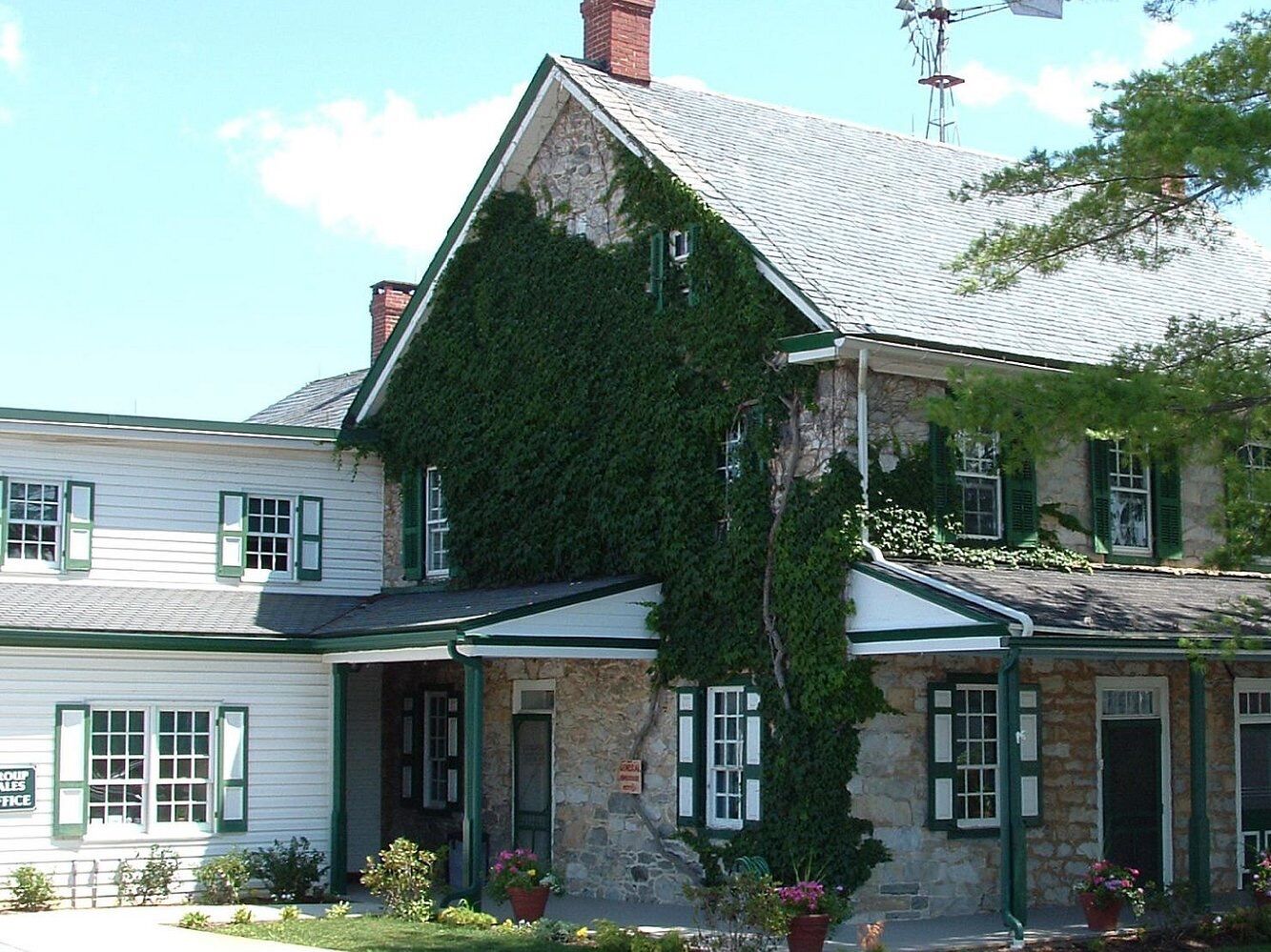 Picture of Amish Farm and House