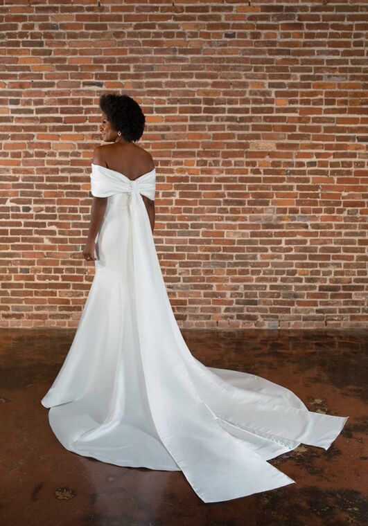 Essense of Australia D3754 Fit-and-Flare Wedding Dress - 4