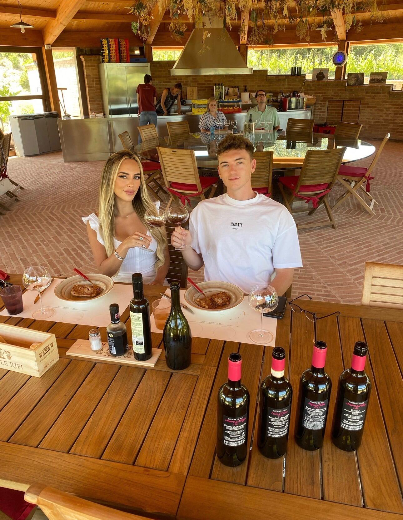 Wine tasting in Tuscany 
