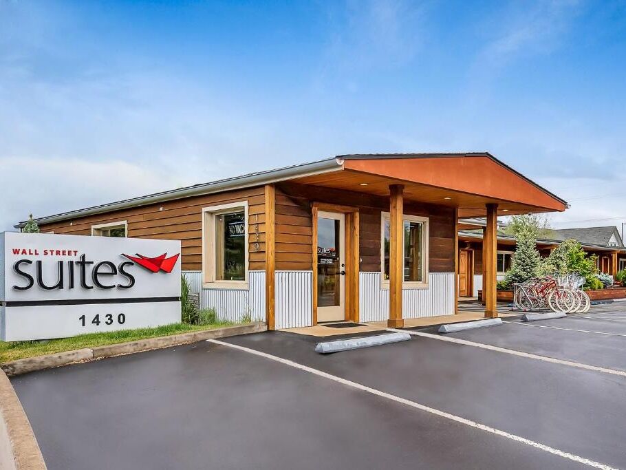 Picture of Wall Street Suites