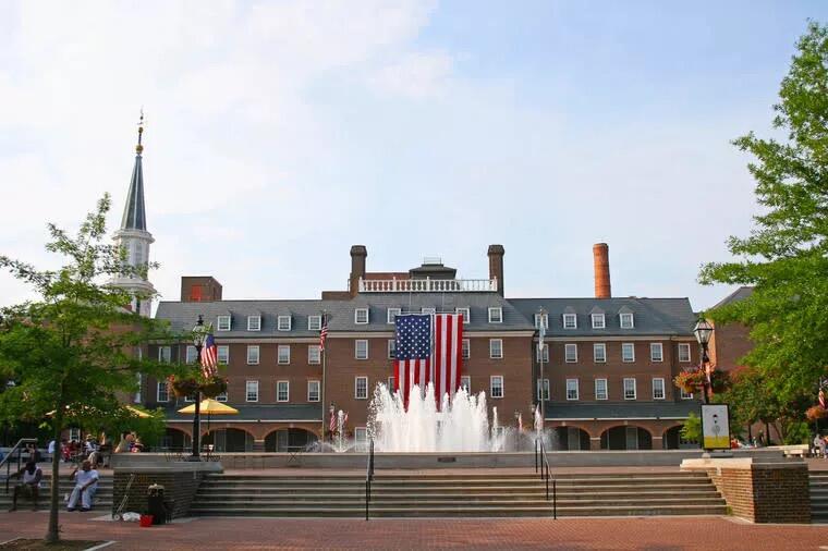 Picture of Alexandria City Hall and Market Square