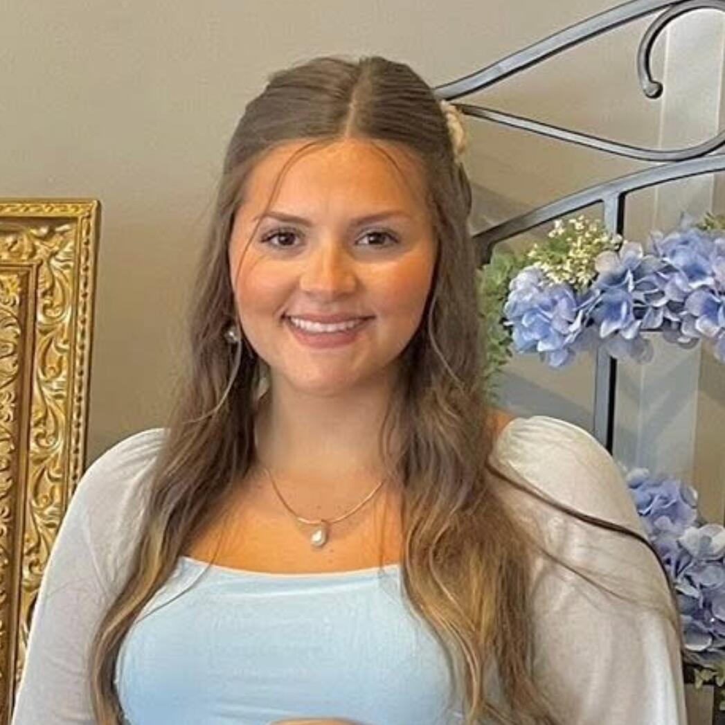 Chloe Slone 