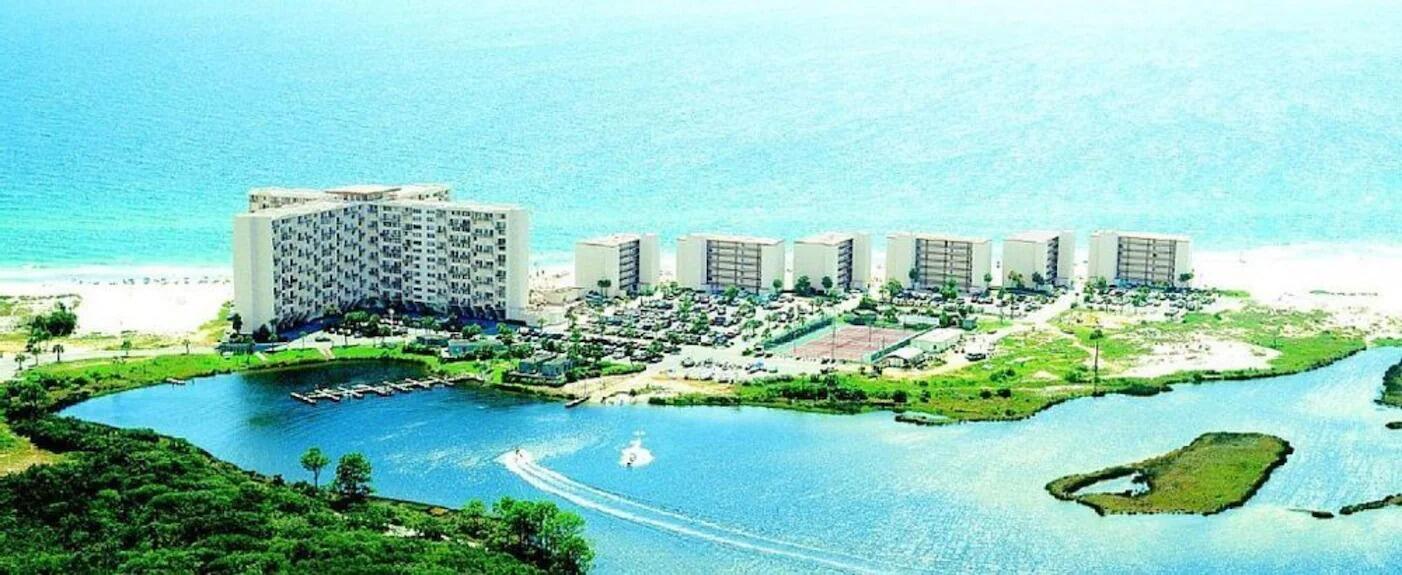 Picture of Pinnacle Port Condominiums