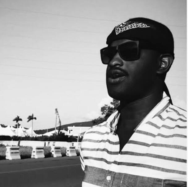 Azeez Q