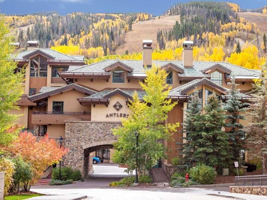 Picture of Antlers at Vail