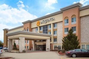 Picture of La Quinta Inn & Suites by Wyndham Effingham