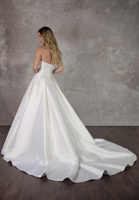Essense of Australia D4117 Ball Gown Wedding Dress - 4
