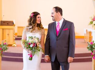 Gizzelle Williams (31, in information technology sales) and Jeff Akin (38, a broadcaster) met for the first time when Gizzelle sang the National Anthe