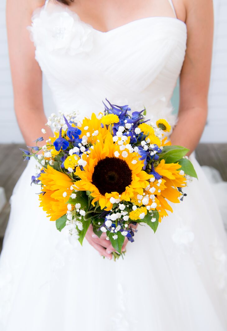 "I knew immediately that I wanted sunflowers, because they make people happy," says Kristin.