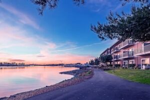 Picture of Executive Inn & Suites Embarcadero Cove
