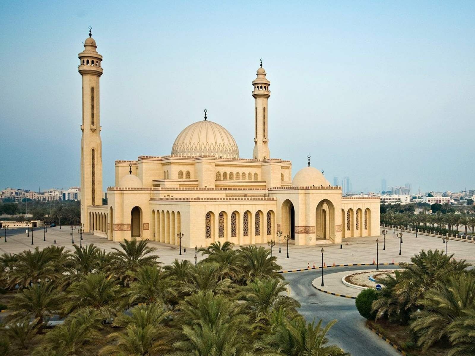 Picture of Al Fateh Grand Mosque