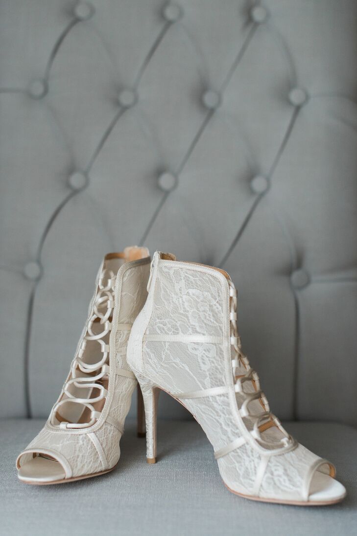 Elegant Lace Bridal Booties