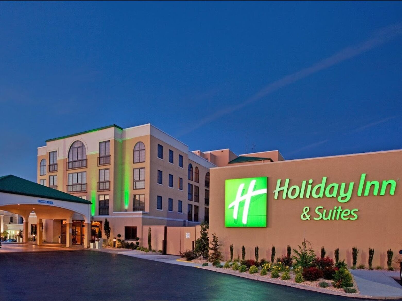 Picture of Holiday Inn & Suites Springfield - I-44, an IHG Hotel