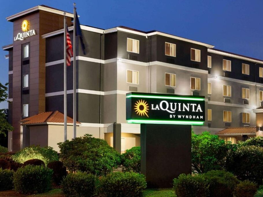 Picture of La Quinta Inn & Suites by Wyndham Salem OR