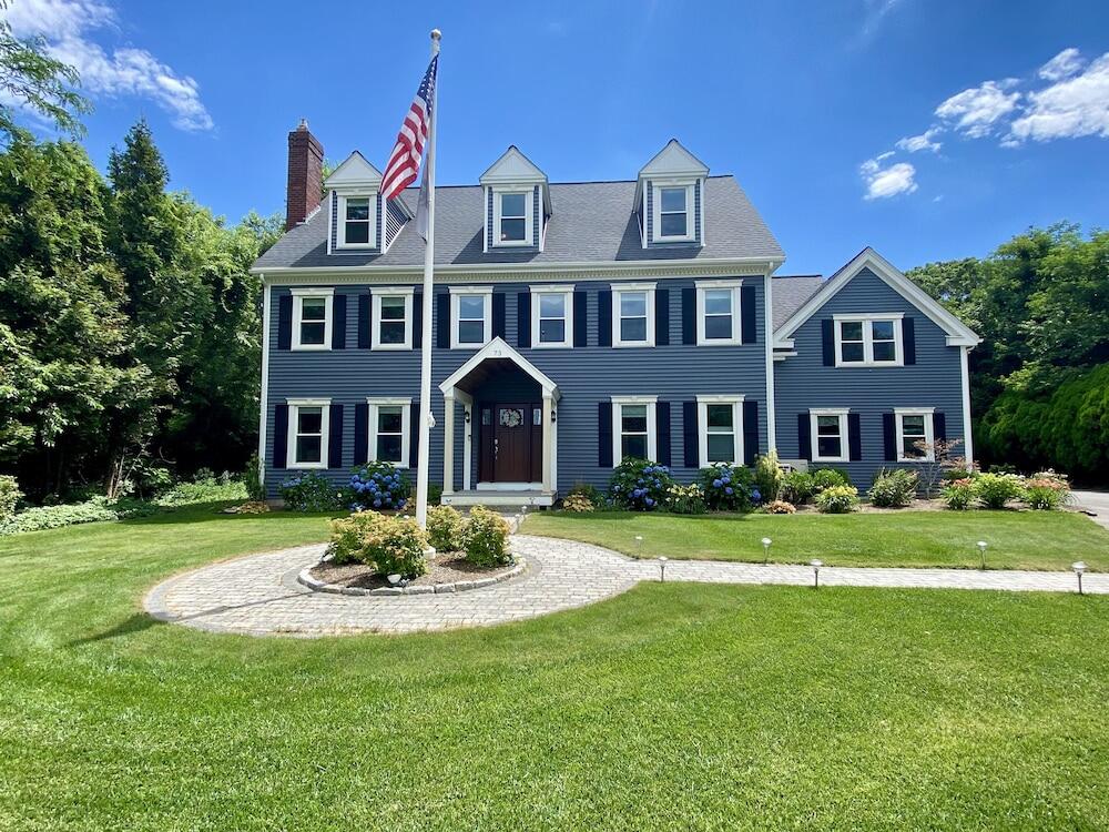 Picture of 3 Waves Bed & Breakfast