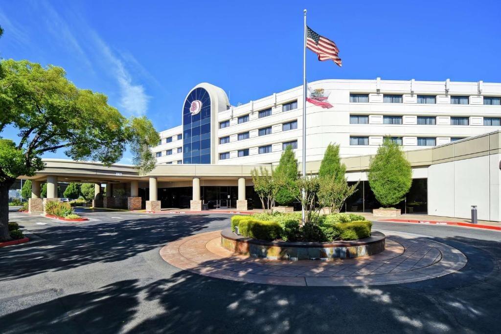 Picture of DoubleTree by Hilton Hotel Pleasanton at the Club