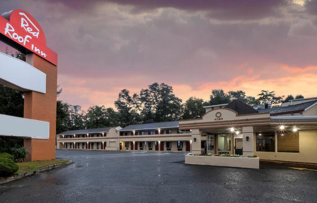 Picture of Red Roof Inn
