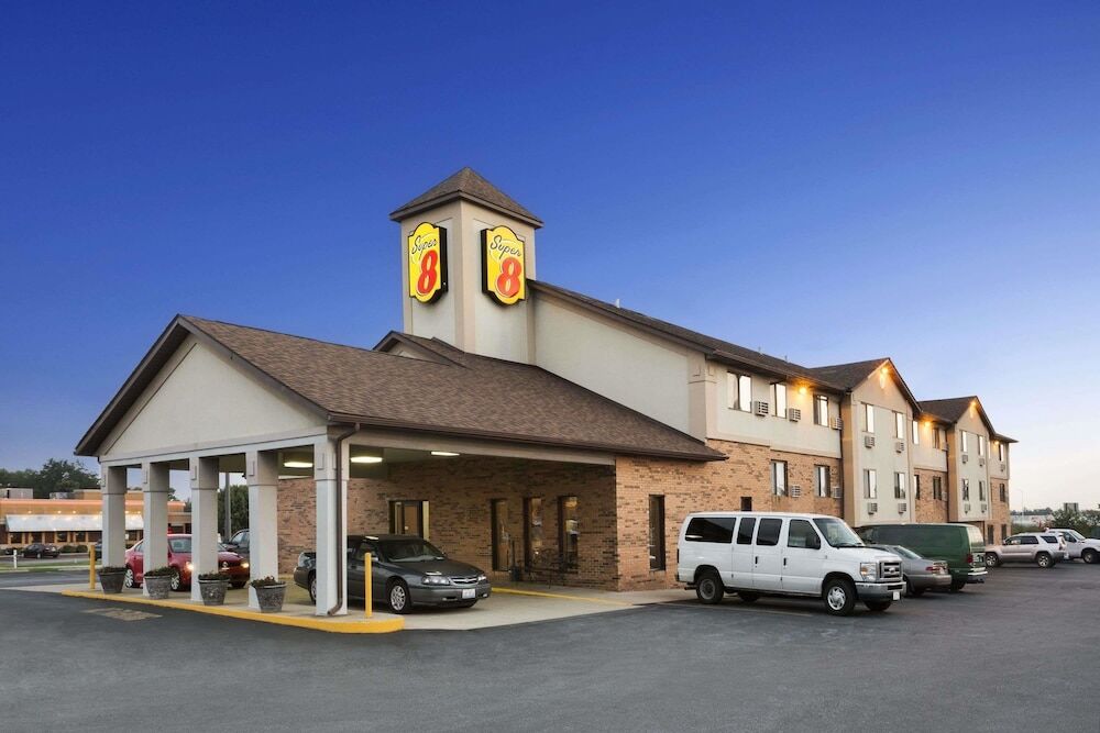Picture of Super 8 by Wyndham Mt. Vernon IL