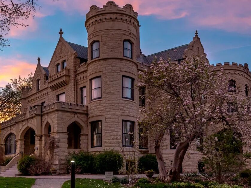 Picture of Joslyn Castle & Gardens