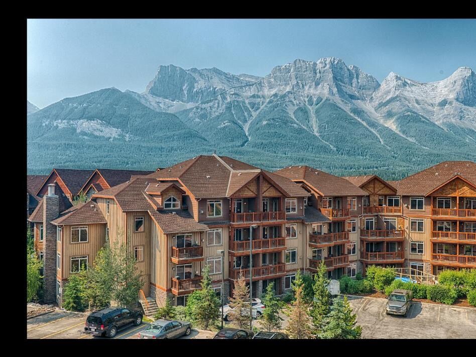 Picture of Falcon Crest Lodge by CLIQUE