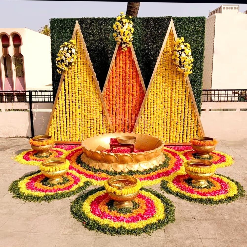 Pithi (Haldi)
3:30pm - 4:00pm
Home - Gini Niwas