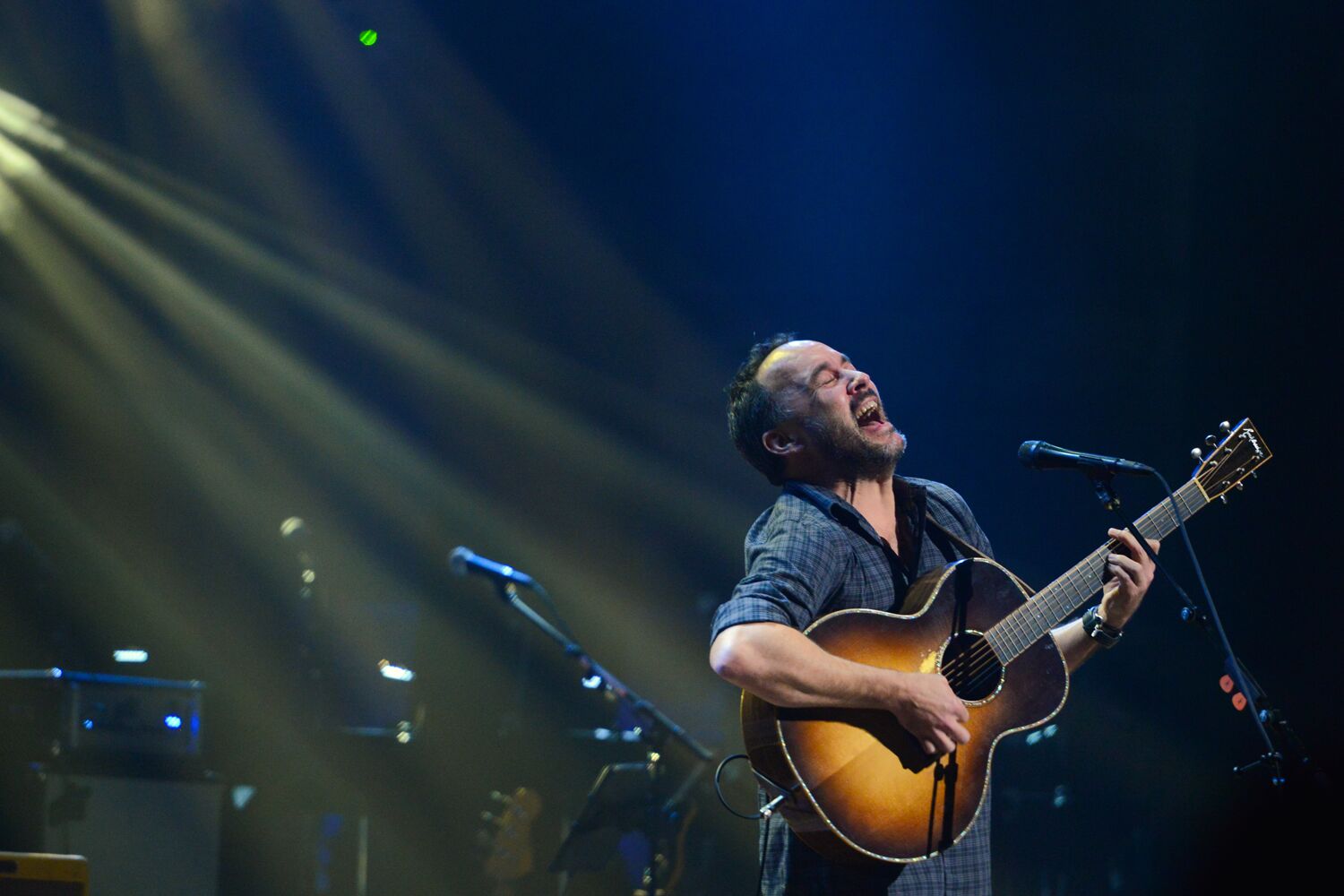 The 15 Best Dave Matthews Band Love Songs for Your Wedding