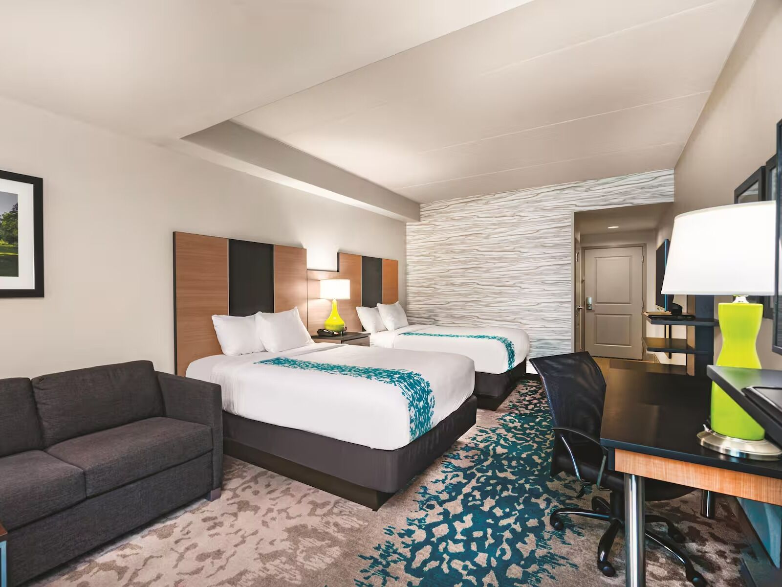 Picture of La Quinta Inn & Suites by Wyndham Cleveland TN
