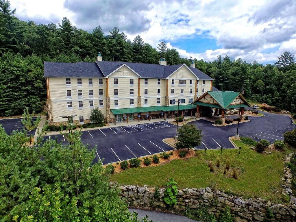 Picture of Hampton Inn & Suites-Cashiers/SapphireValley