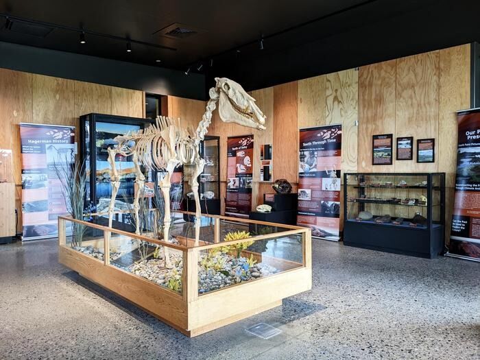 Picture of Thousand Springs State Park & Hagerman Fossil Beds National Monument, Visitor's Center