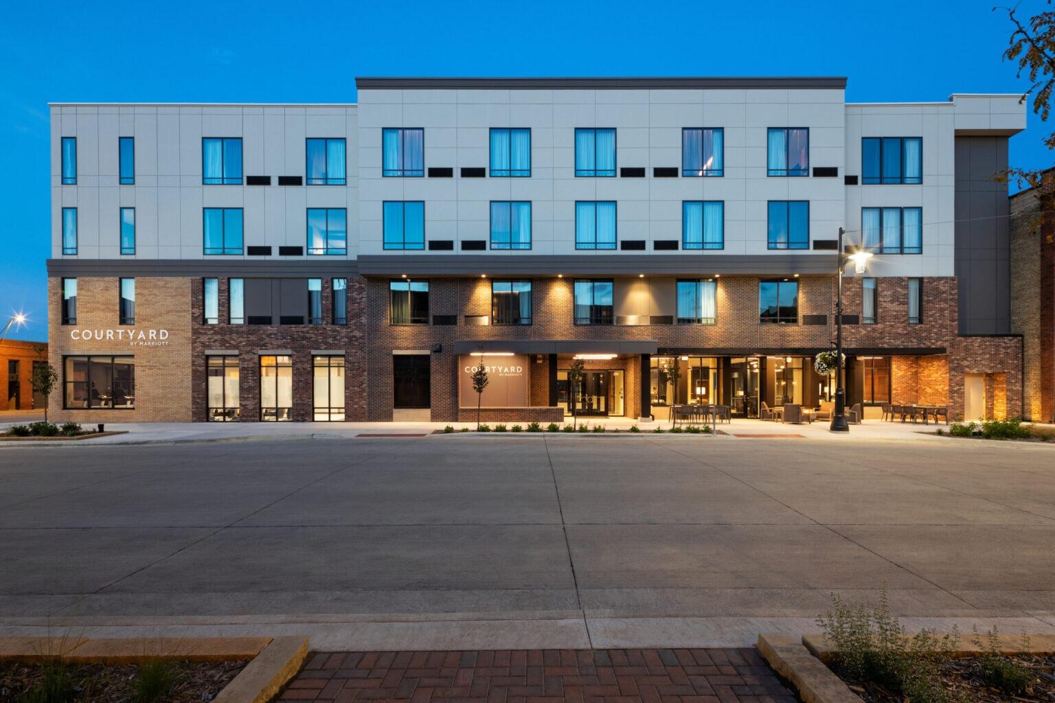 Picture of Courtyard Owatonna Downtown