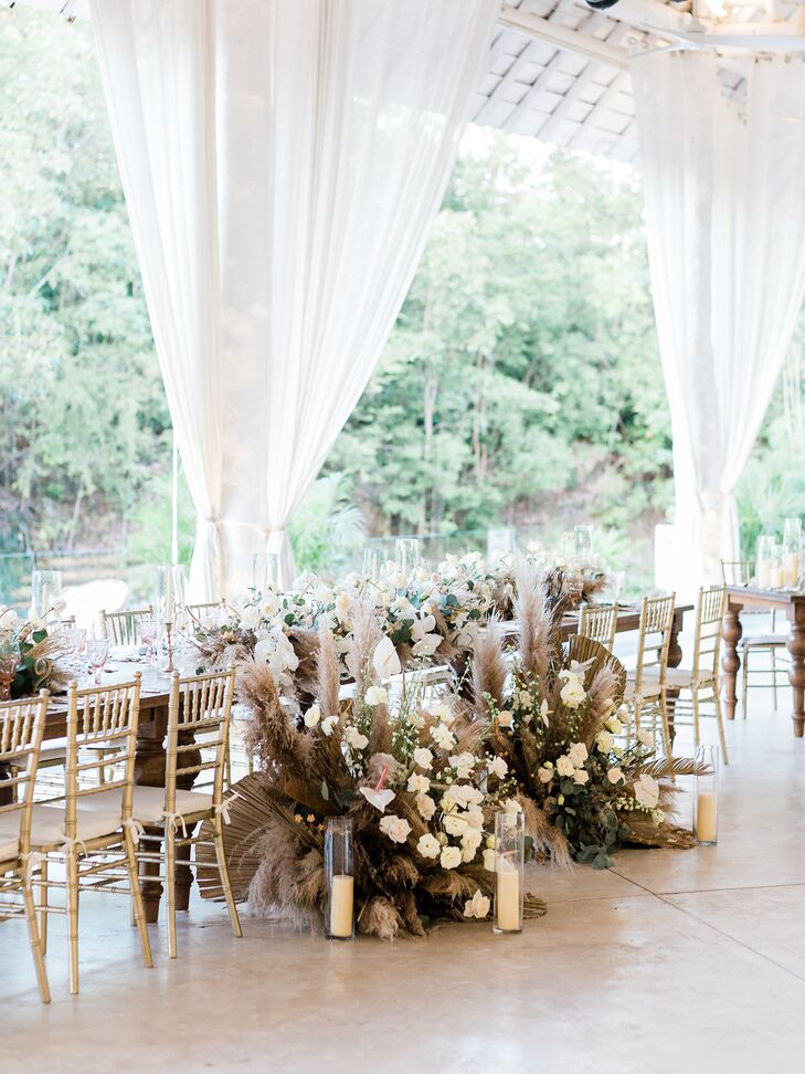 Farm Table and Gold Chiavari Chairs at Banyan Tree Mayakoba in Mexico