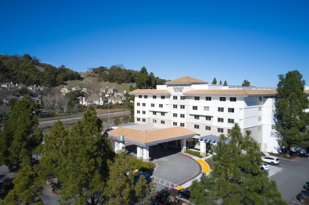 Picture of Embassy Suites by Hilton San Rafael Marin County