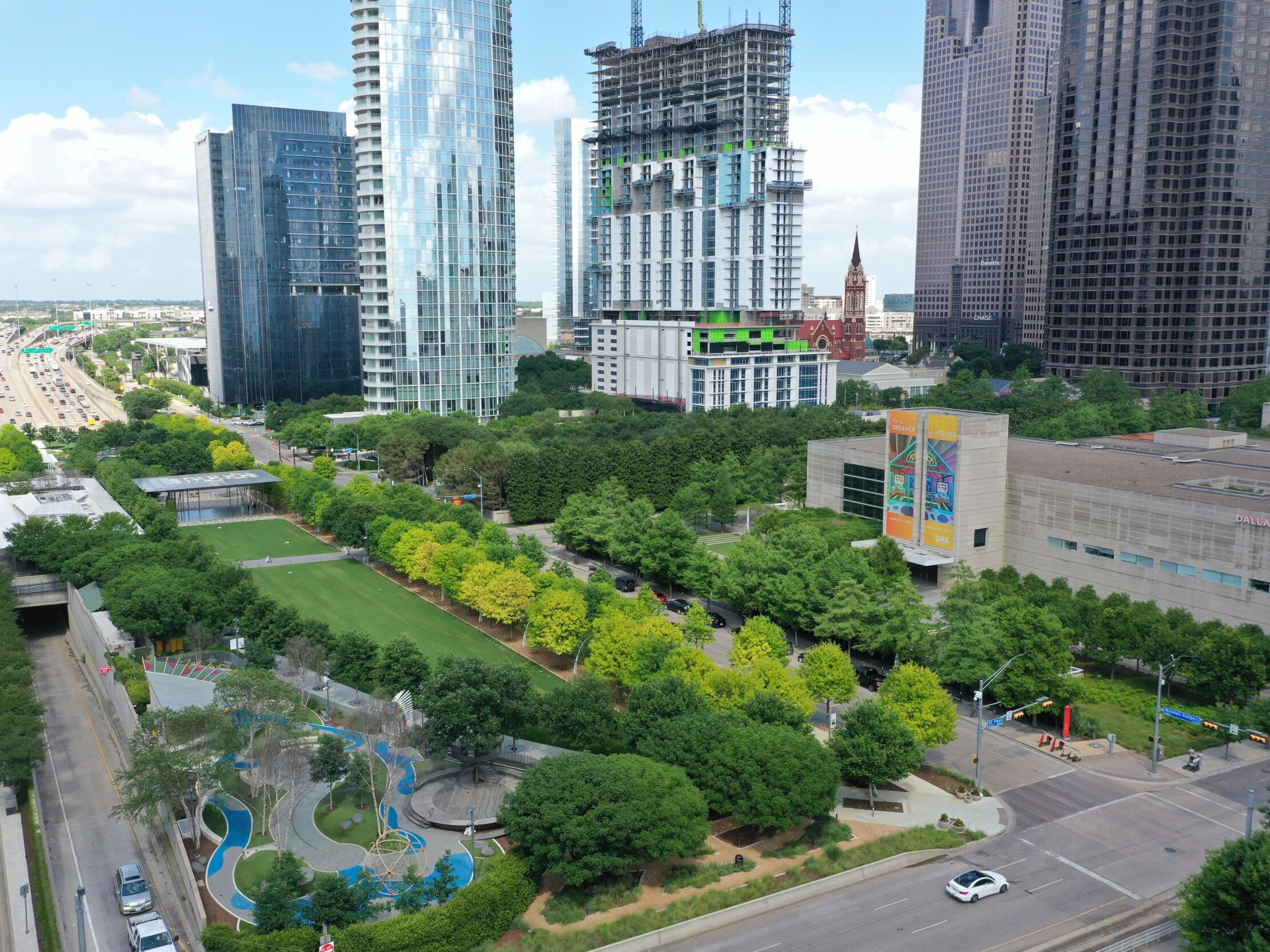 Picture of Klyde Warren Park