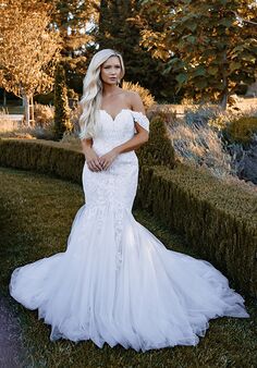 Stella York 7431 Fit-and-Flare Wedding Dress