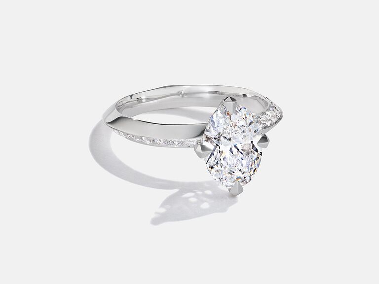 lab grown diamond engagement ring
