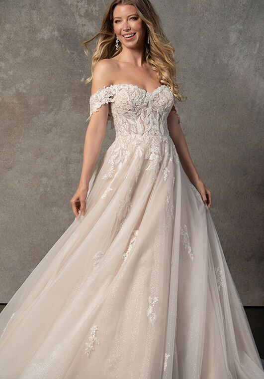 Essense of Australia D4047 Ball Gown Wedding Dress - 6