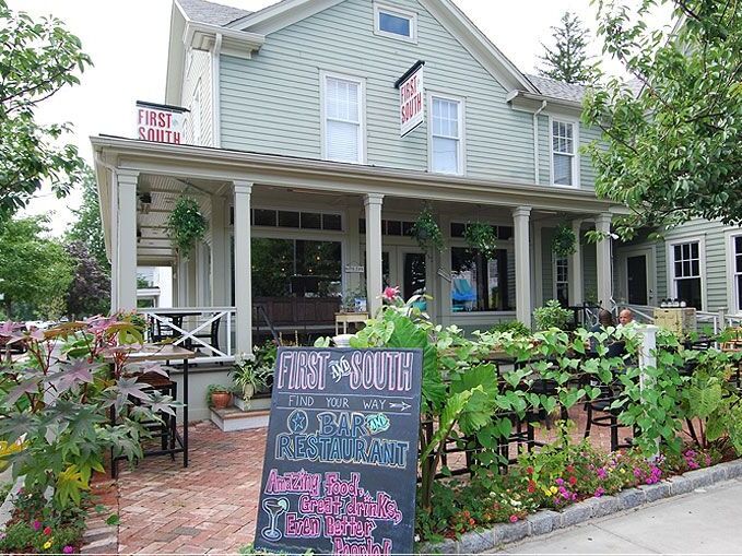 Picture of First and South Restaurant & Bar