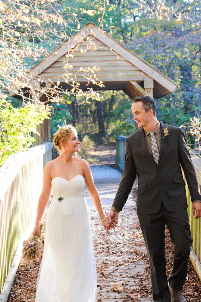 Stephanie Dexter (32 and a home decor buyer) and Michael DeLuca (37 and a college professor) used the grounds at Lakeside Clubhouse Wedding & Receptio