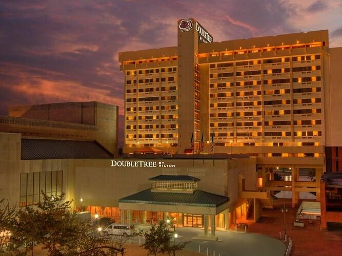 Picture of DoubleTree by Hilton Hotel Little Rock