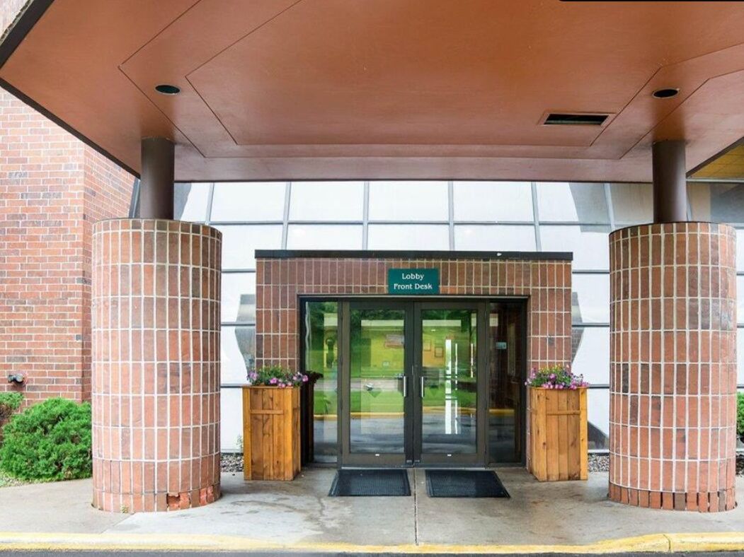 Picture of enVision Hotel St. Paul South