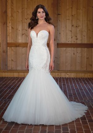 Essense of Australia D3600 Fit-and-Flare Wedding Dress