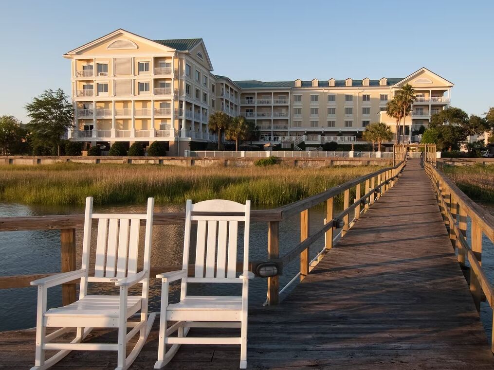Picture of Courtyard by Marriott Charleston Waterfront