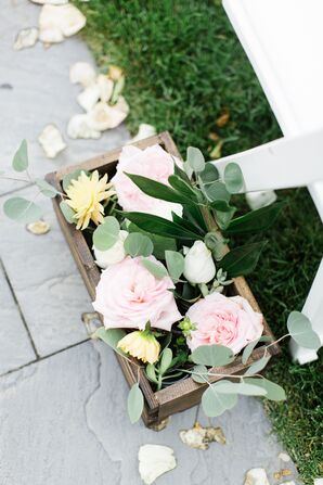 Garden-Style Rose and Dahlia Aisle Decor