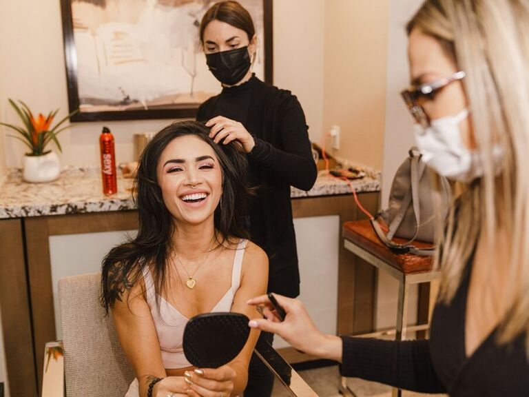 Vegas bride gets her hair and makeup done by AleuCo Beauty Studio. 