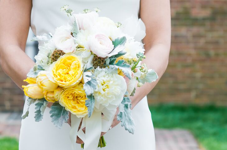White and Yellow Garden Rose Bouquet
