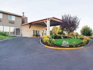 Picture of La Quinta Inn & Suites by Wyndham Woodburn