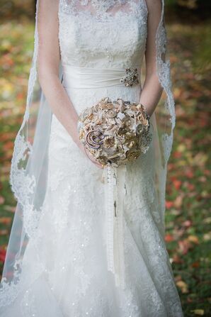 DIY Paper Rose and Brooch Bridal Bouquet