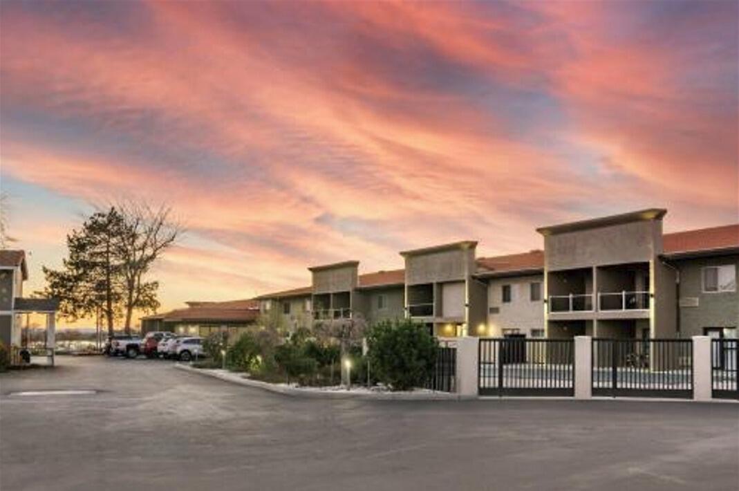 Picture of Best Western Plus Lake Front Hotel